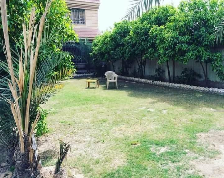 المساحة ١١٧٤ م طابو زراعي ملك صرف مع اجازة بناء سنة ٢٠٠٠ بناء حديث يحتوي على صالة كبيرة كما في الصور غرف نوم عدد (۷) نظام السويت كل غرفة وداخلها الحمام الخاص بها
المساحة ١١٧٤ م طابو زراعي ملك صرف مع اجازة بناء سنة ٢٠٠٠ بناء حديث يحتوي على صالة كبيرة كما في الصور غرف نوم عدد (۷) نظام السويت كل غرفة وداخلها الحمام الخاص بها 

 وديكور مغربي وسقوف ثانويه

 المساحة الخلفية تسع لبناء 2 بيوت

 حمام خارجي للضيوف

للتواصل الاتصال على الرقم ***********

 المنطقة حي البساتين الضباط الشعب تقاطع شارع عدن خلف
