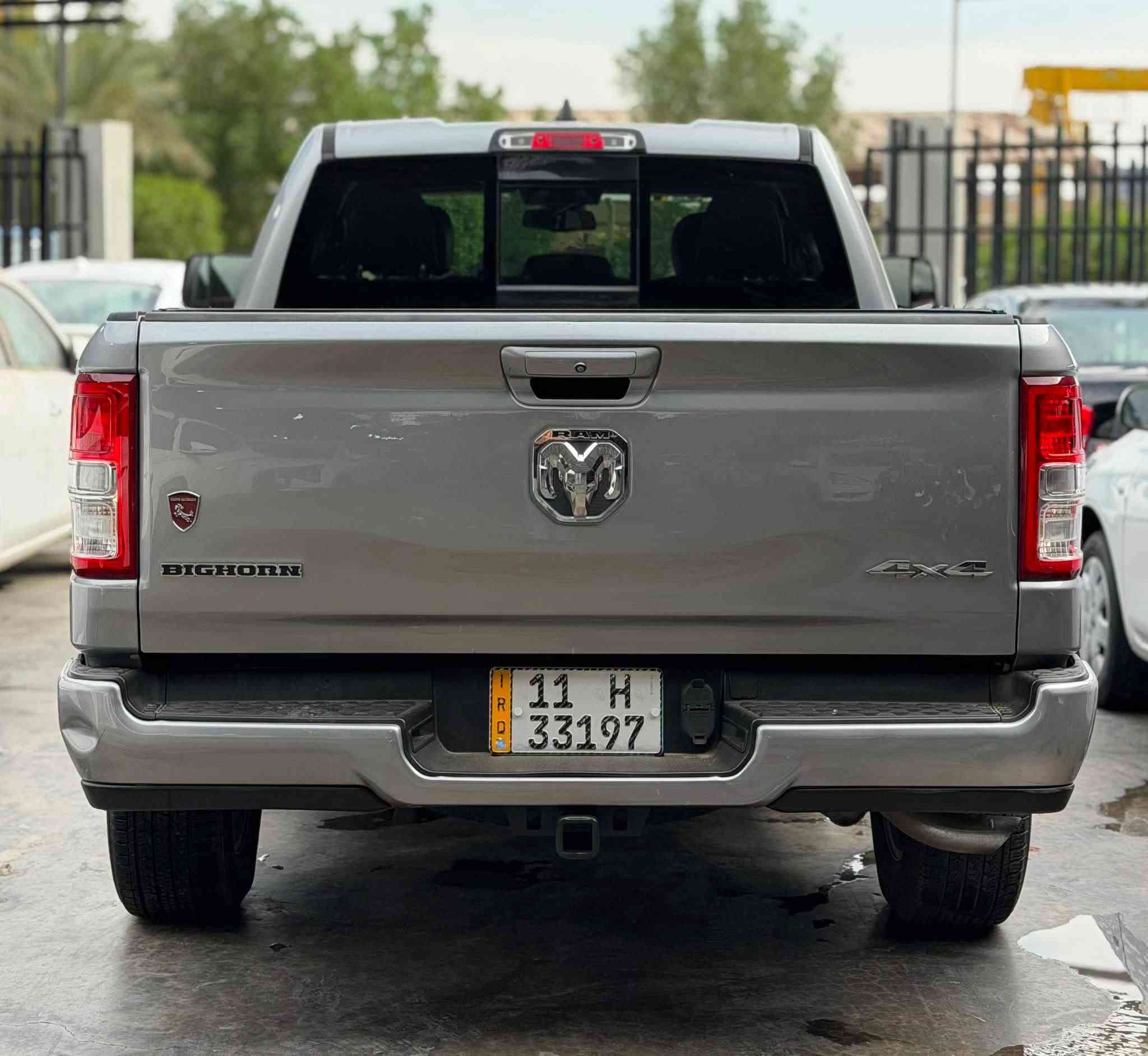 رام بك هورن
موديل 2019 
5700 8سلندر
باب قصير بدي طويل 
حادث : ربع الجاملغ الامامي بدون ايرباك بدون دواخل 
مواصفات 
بصمه 
كشن كهرباء 
شاشة 
كامره 
حساسات 
السعر : 19,500$ دولار
عنوان : بغداد جكوك معارض جكوك معرض طيف الكاظمية 
للتواصل : ***********
رضا الزبيدي
