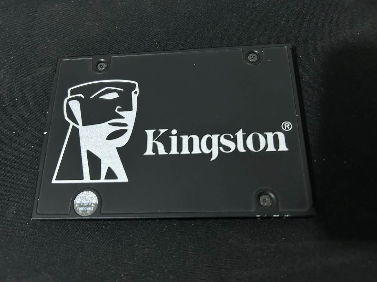 Samsung PM9A1 NVME 256gb جيل ٤ سرعة ٦٩٠٠
السعر ٥٥ الف
SSD Kingston skc600 256gb 
السعر ٤٥ الف 
القطعتين استخدام شخصي وليس امزون أو باله 
موقعي بغداد حي الجامعة الرقم ***********
