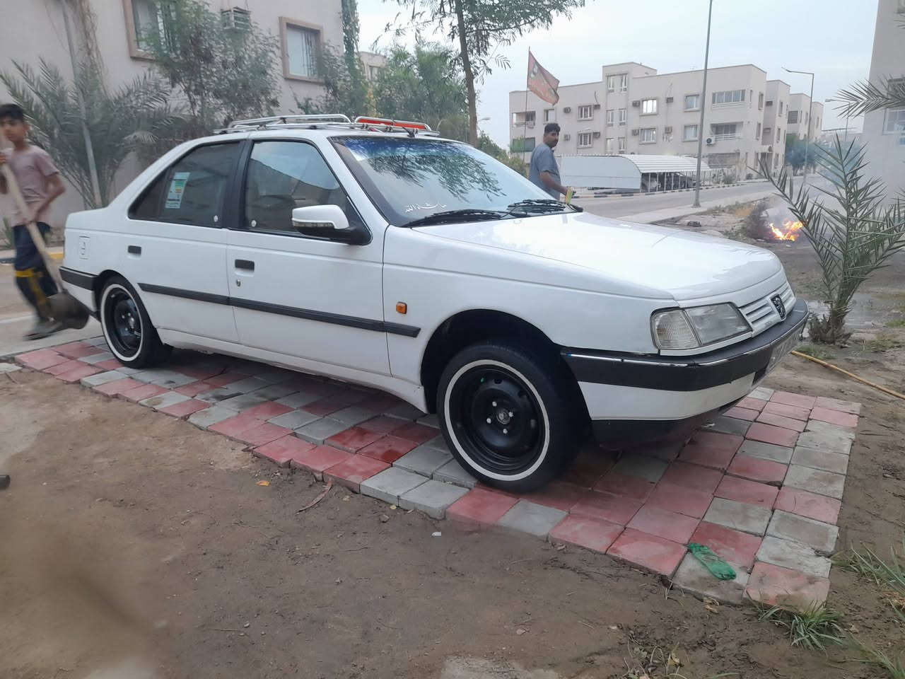 بيجو 405 • للبيع • كفاله عامه