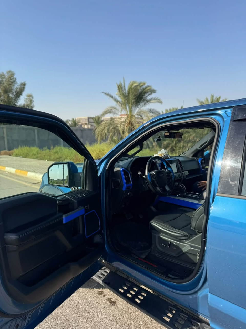🚨 للبيع فورد F-150 رابتر 🚨

🔹 موديل: 2019
🔹 محرك V6 توين تيربو
🔹 دفع رباعي 4×4
🔹 جير أوتوماتيك 10 سرعات
🔹 لون أزرق مميز
🔹 السيارة بحالة ممتازة
🔹 جاهزة للفحص من أي مكان يختاره المشتري
🔹 المواصفات كاملة

💰 السعر: يحدد عند الاتصال
📞 للاستفسار والتفاصيل:
***********
