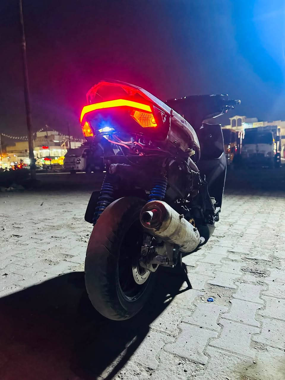 دراجه سكنس شمعه للبيع كفرات نقص بجم ودراجه كوم حديد طافيه بيه كلجات رياضيه وصالنصه رياضيه وبيه كم حاجه مكان بغداد مدينه الصدر ***********
