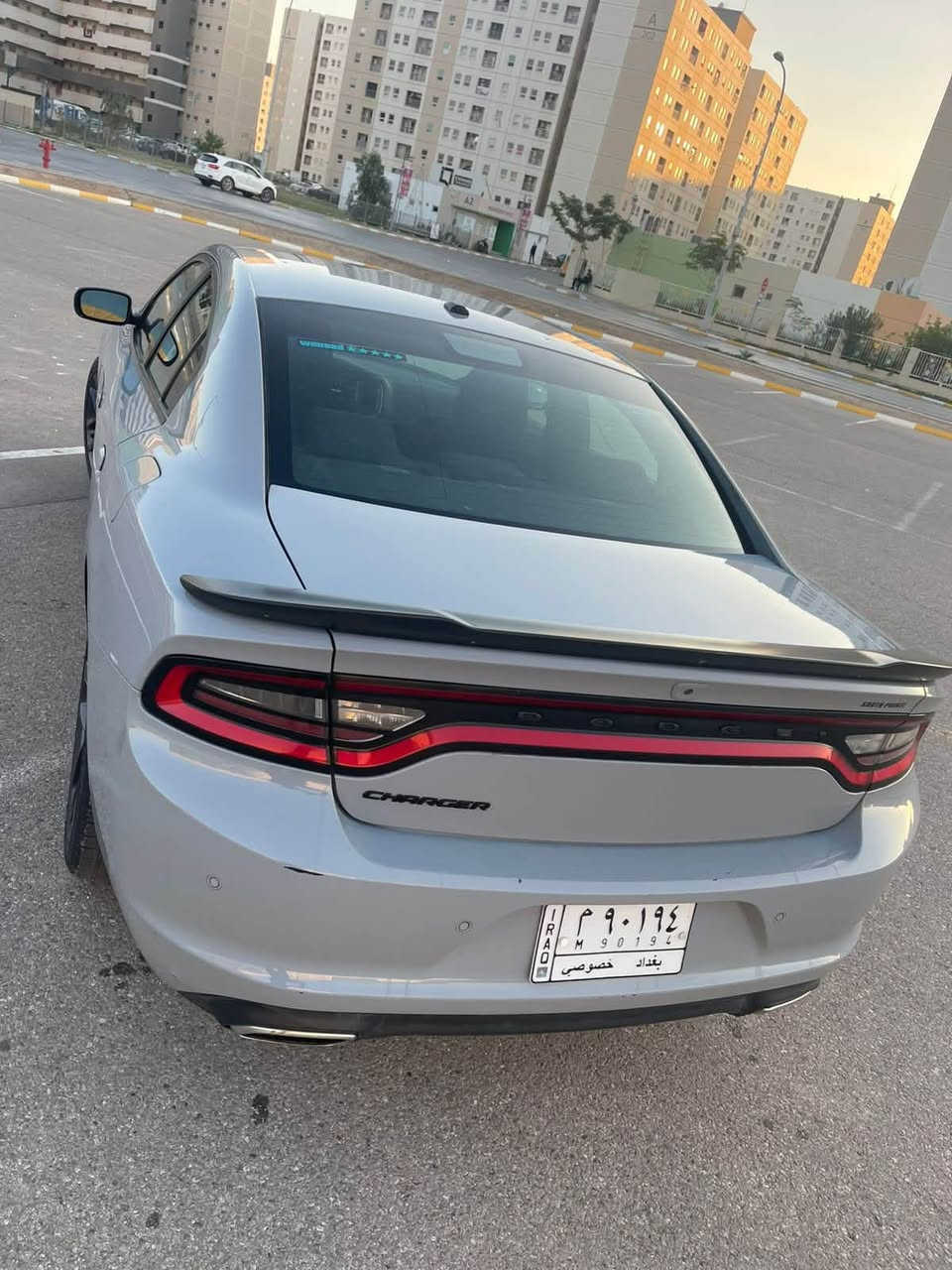جارجر 2020 sxt لون مميز سموك
رقم بغداد 
محرك 3.6 
وارد امريكي 
ماشية 90 الف وليس ميل
صدر جديد
منضومة زنون ( وصل ضمان موجود )
تخم تاير جديد ( وصل ضمان موجود) 
عليه ادامة 
شاشة لمس Apple Carplay 
كامرا خلفية
تشغيل بصمة 
تشغيل عن بعد
كشن السايق كهرباء 
حساس اطارات
مثبت سرعة تحكم ستيرن 

الملاحظات السيارة بدون معجون فقط دعامية امامية مصبوغة وحاليًا بيه كسور وشخوط ، البنيد راجع على البارد  مال امريكا 
وشويه بارد بالباب 
السيارة سعرة 225  بيه مجال
***********
واتساب متوفر
