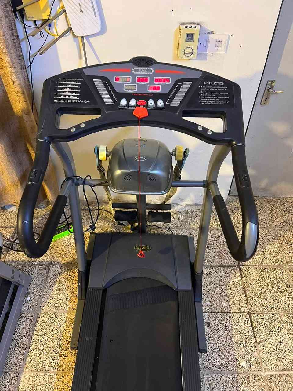 السلام عليكم اجهزة جري 🏃 بالة نضافة 100/100
أسعار مناسبة يوجد توصيل 🚚 
جميع المحافظات 
فول مواصفات 
200واصل جميع المحافظات اسعار نهائية 
العنوان بغداد حي لأمانة ***********
واتساب
