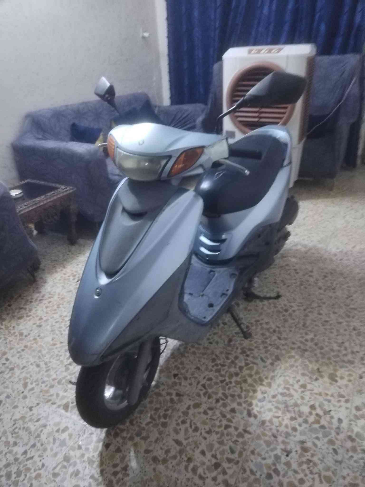 بريز حديث لايت عالي كله مختمه ختم واحد كله شغاله اي نقص مابيه نضافه فول دراجه جديده لوك السعر ٦٥٠ بغداد المشتل ***********
