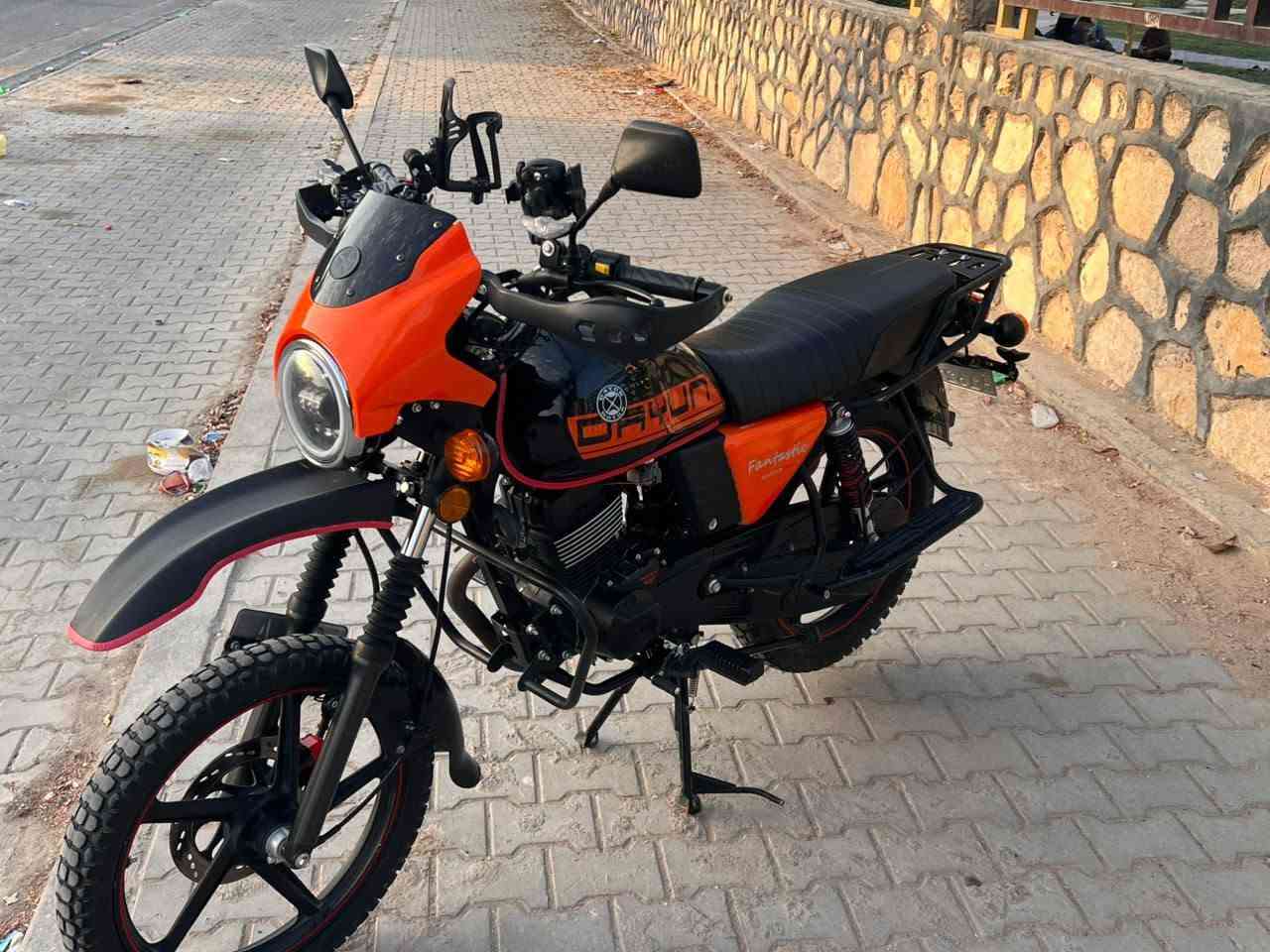 دراجه البيع موديل ٢٥مكفوله من كلشي  مابيه نقص اي شي مكاني النجف كوفه *********** السعر2700وبيه مجال الطيبين وتساب فقط تواصل
