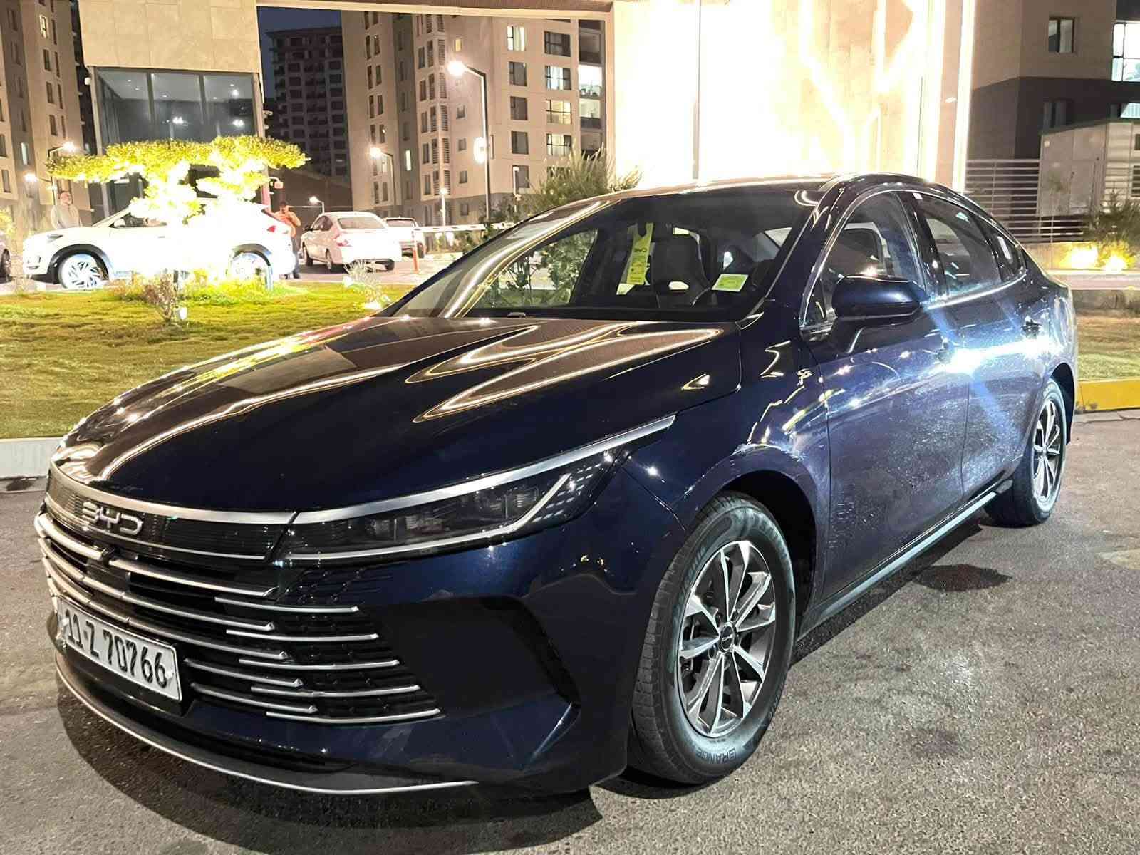 السلام عليكم
BYD
دسترويل لون مميز ازرق
موديل :2025
ماشيه : ٧٠٠٠ الف 
كفاله عامه ع وضعيه الشركه
تشغيل عن بعد 
كير محرك مكفول
مرايات كهرباء 
كشنات ابيض رياضية
لد نهاري 
شاشه قلابه 
اشاير بل مري 
وبعد مواصفات دسترويل معروفه
السعر ٢١ مليون 
عنواني بغداد الشهداء البياع ***********
