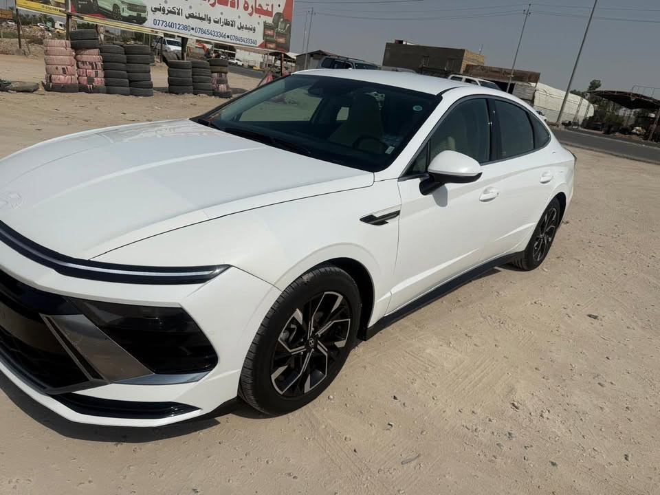 سوناتا امريكي 25 كتاب شهداء  السياره بيها فقط نصف جاملغ الامامي صبغ بدون عابر ماشيه 80 ميل سياره جديده دهن اصلي وبانزين محسن فقط سعرها 195 وبيها مجال.
‭***********‬
***********
