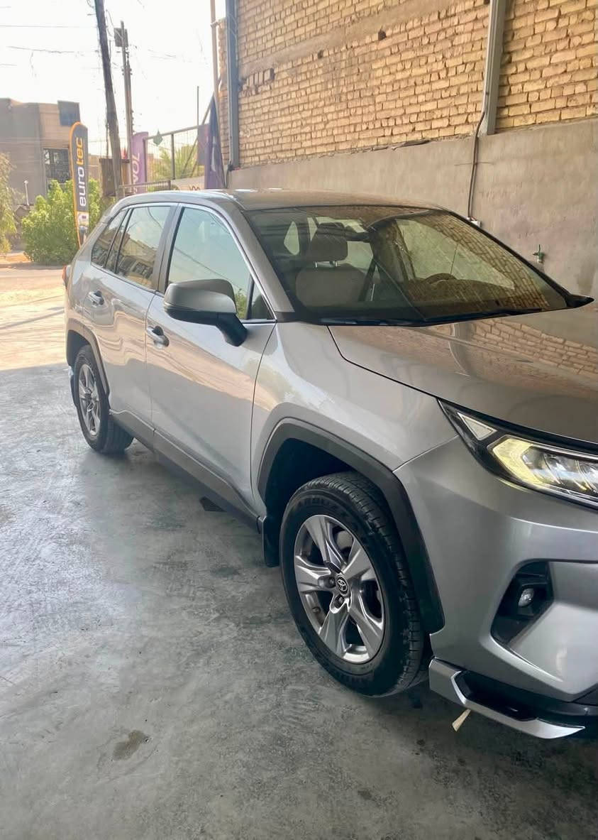السلام عليكم RAV4 موديل 22 رقم اربيل باسمي مكفوله من الصبغ والبارد فقط الدعاميه الاماميه صبغ خليجي ماشيه 160 مكان بغداد  ت ***********
