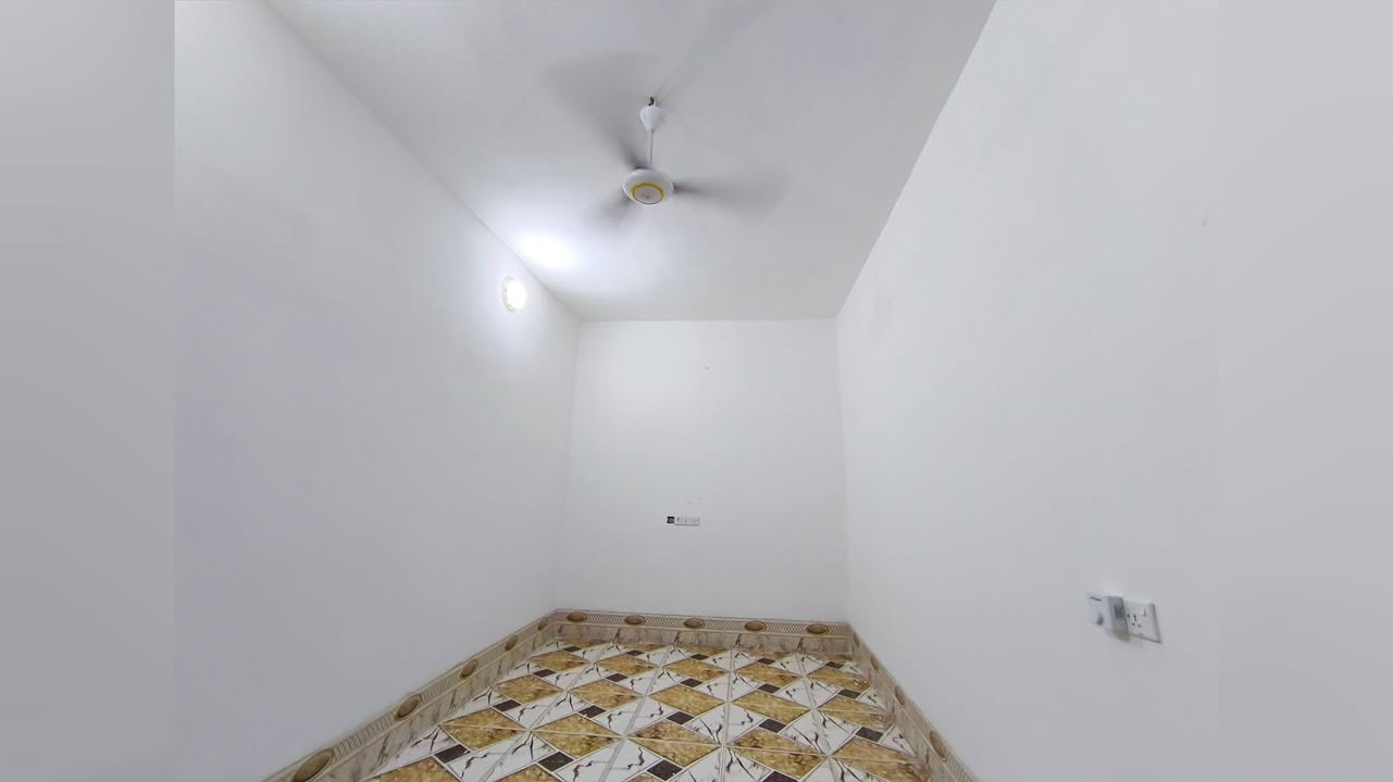 اسطه صبغ متفرغ
اشتغل صبغ داخل وخارج ديكورات حسب الطلب 
وبانسب الاسعار داخل كركوك ونواحيها 
*********** واتساب موجود
