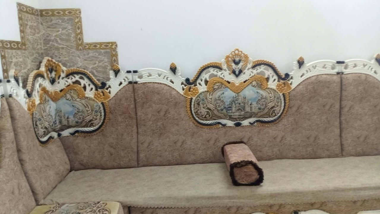 للبيع ديوان رياسئي التفاصيل عبر هذا الرقم ***********
