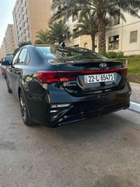 فورتي 2020 مواصفات عاديه ضرر بنيد بدون ايرباك وبدون دواخل سياره جاهزه ...