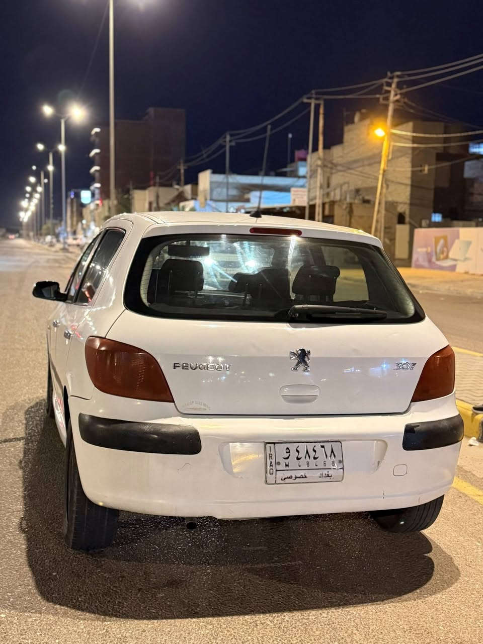 سياره بيجو 307 موديل 2005 
سياره مكفولة من الضربه والخياس مصبوغه حزام للجماليه تبريد ثلج رقم بغداد مكان سياره نجف سعر 45 وبيه مجال للتواصل ***********
