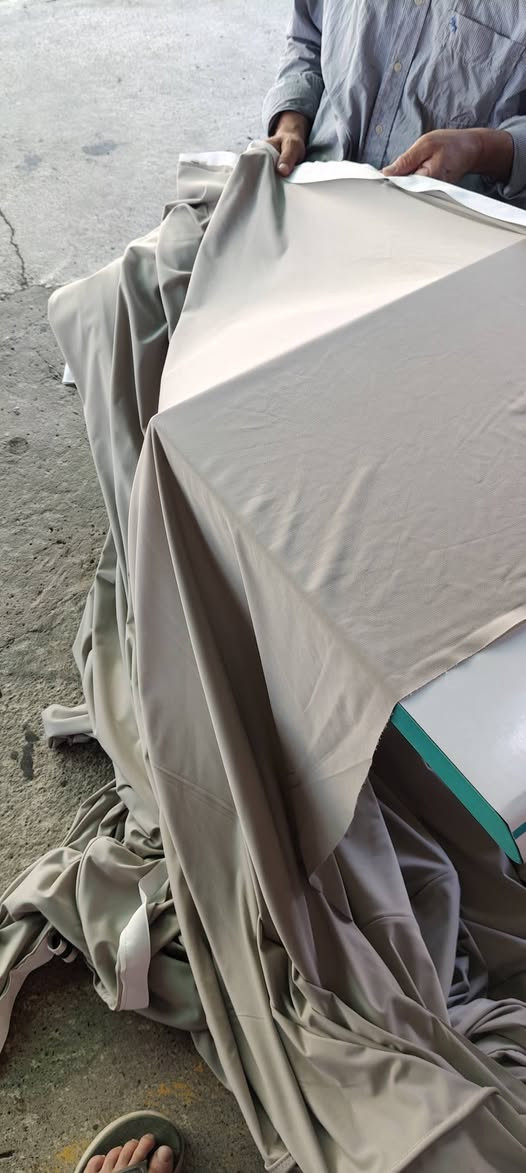 محل حسين جراح  لتجارة أغطية السيارات (جملة / مفرد)
مستعدون لتجهيز الشركات والوزارات بجميع أنواع الأغطية الثابتة والمتحركة.
يوجد قماش الديولين لجميع انواع السيارت جملة ومفرد
✅ أغطية سيارات بمختلف المقاسات
✅ متوفرة اغطية ثابته ومتحركة لـ: كيا، كنتر، تريلة وغيرها
✅ جودة عالية وأسعار منافسة

للطلب والتجهيز بالجملة أو المفرد
للاسفتسار واتساب:*********** #اغطية_سياره #توصيل_جميع_محافظات_العراق #جوادر #مشبك #مضلات
