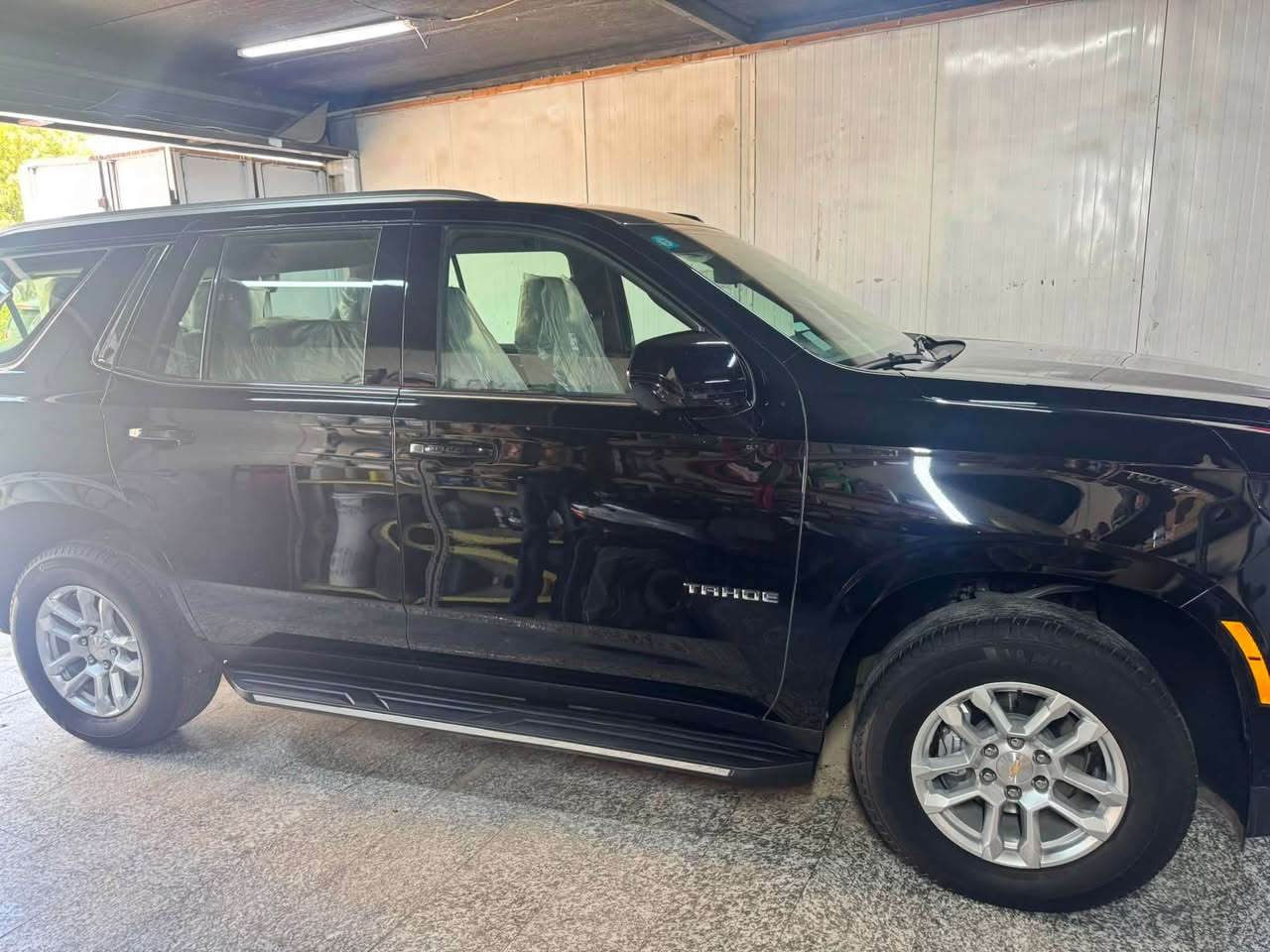 تاهو LS 2025 زيرو ماشيه 8الف شركة المنصور ضمان سنه تبديل فلاتر ودهن مجاني وضمان 5 سنوات عام مكفوله كفاله عامه بيهه رصعتين يم لمرايه مال الصدر موضح بالصوره مغلفه ppfضمان 10 سنوات سعر 545 مكان شارع فلسطين ***********
