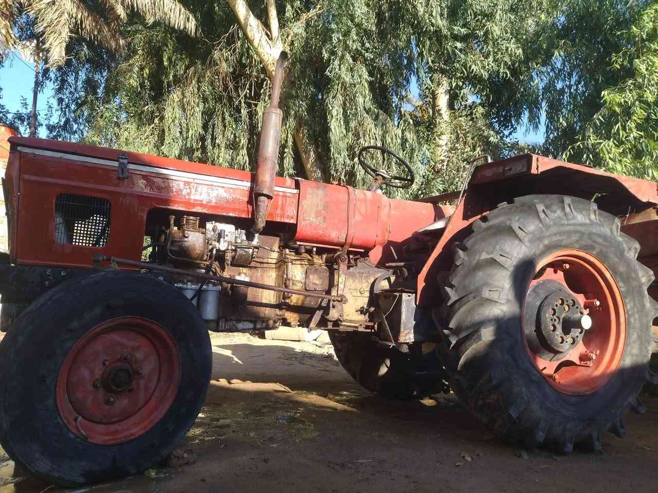 السلام عليكم 
مكينه عنتر نضيفه ( البيع ) 
وراهه عربانه حداد نضيفه كلش 
كرهبايات شغاله 
تخم تاير الكبار جدد 12طركه تركي 
~~~~~~~~~~~~~~~~~
***********
