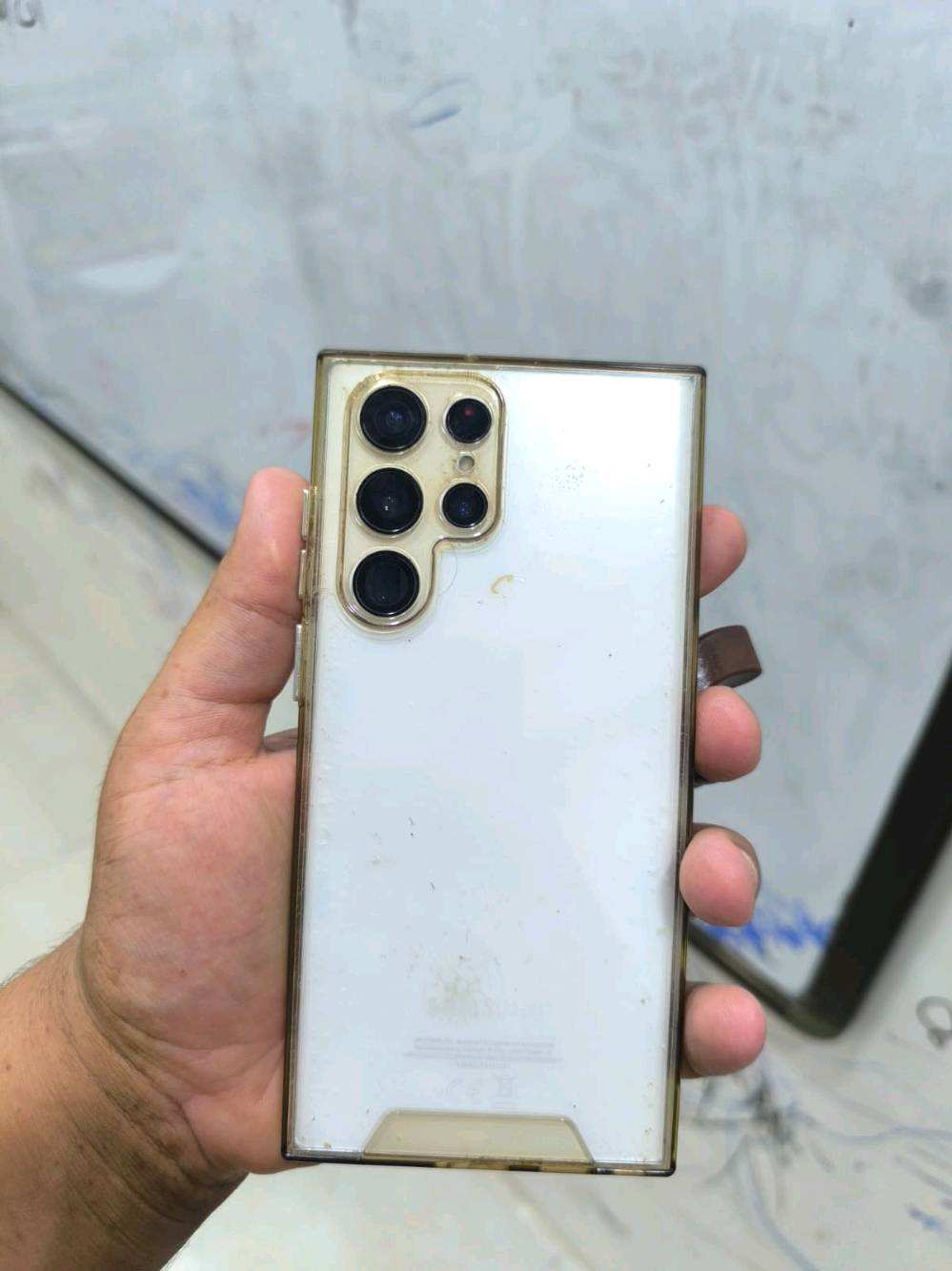 s22 ultra للبيع مبدل شاشه اصلية ذاكرته 256 بدون ملحقات !
سعره 400 الف قفل
ومكان غزاليه 
رقم التواصل
 +964 780 805 3238