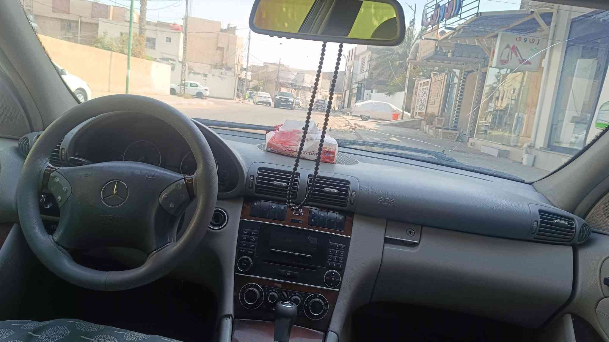 مارسدس C280 مديل 2007 رقم بغداد دولي
 فول مواصفات فتحه .تحكم استيرن جهتين.
كشنات جلد كهربائي.اشاير بلمري برده خلفيه 
 مصبوغه احزام جماليه .محرك 6سلندر 
.السعر 72ورقه بيع أو مراوس حسب القناعه 
رقمي استفسار أكثر ***********
