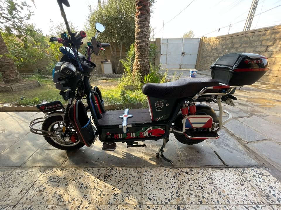 ماطور هيوشه موديل ٢٥
لون زيتوني نظيف فقط بطاريات منفخات 

ويا بصمات ثنين سعر 500الف 

الاتصال :***********
