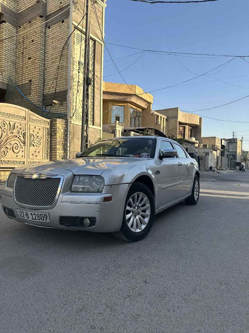 السلام عليكم اوباما ٢٠٠٦ مكينه ٣٥٠٠ السياره مصبوغه حزام مواصفاتها موضحه بلصور كلشي شغال بلسياره مابيها نقص رايدها٧٨ وبيها مجال قليل للتواصل *********** مكان السياره بغداد الراشديه
