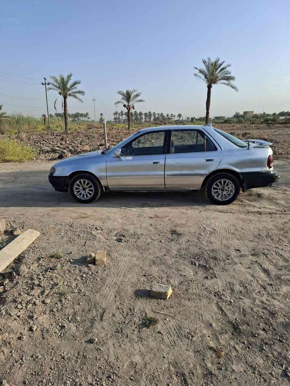 السلام عليكم النتره دمعه ٩٣ رقم بابل انكليزي سنويه ل٣٠ السيارة حلوه مال جني كير جديد محرك شوي بي تبخير حداديه وسط السيارة شغاله خير من الله تجي تفحص وتأخذ وبسعر مناسب ١٦ ورقة يعني ارخص من الستوته  وين اللي يدور رخيص سيارة حلوة وكاعدة جماعة ال ١٤ لاتعلق خل غيرك يستفاد مكان السيارة المحاويل رقم ***********
