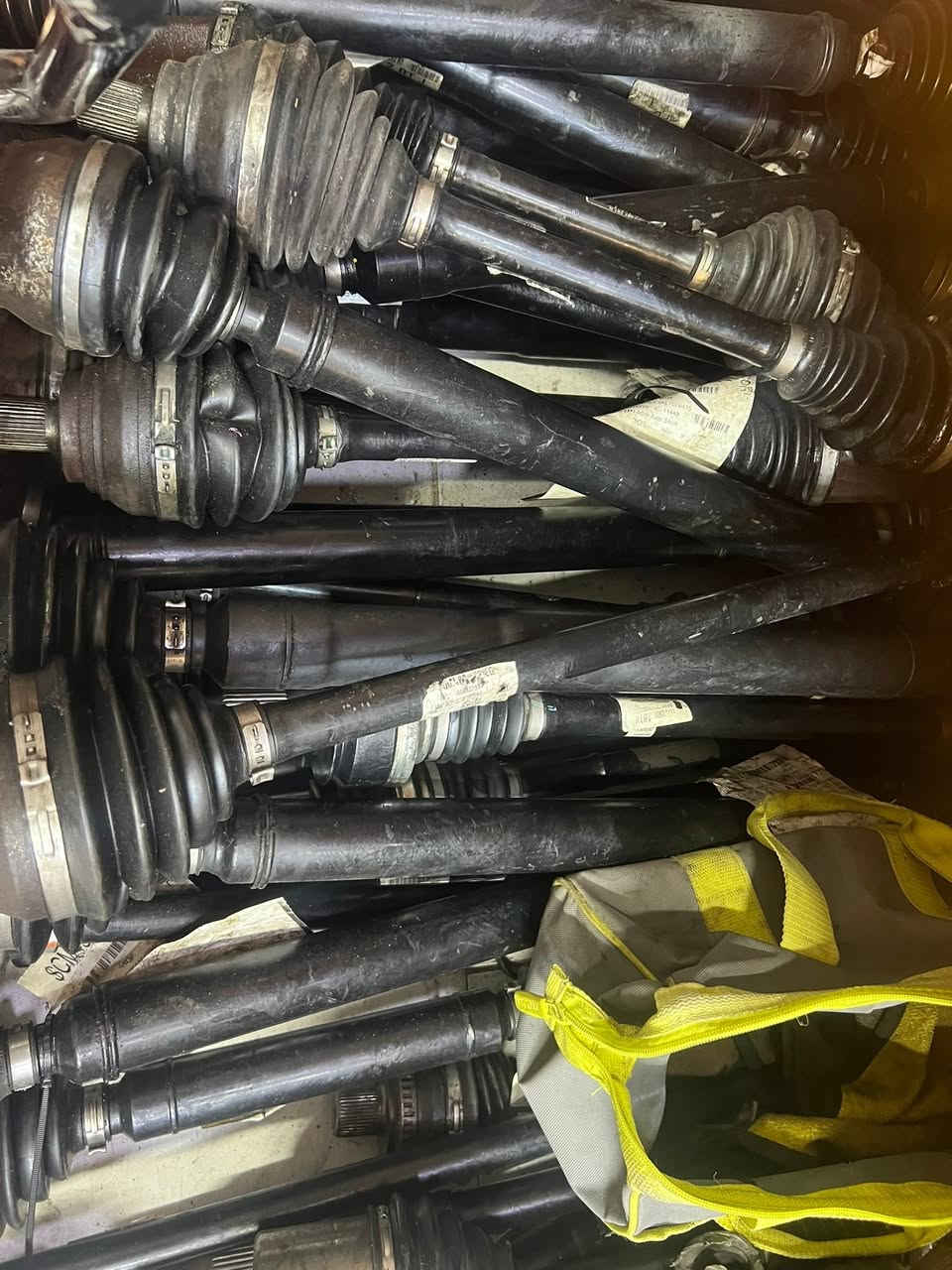 لبيع � جميع قطع غيار السيارات فولكس واكن : Golf - Jetta - Passat - Tiguan اي استفسار عل واتساب فقط ***********

    الثقة تبدأ من القطعة الأصلية
* خبرة وجودة بأسعار مناسبة
* كل ما تحتاجه سيارات فولكس فاغن في مكان واحد
