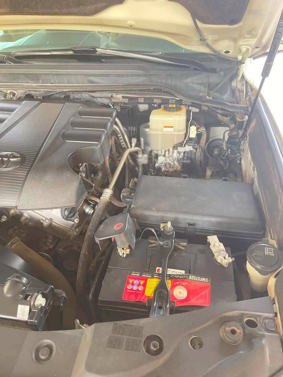 🔥 Toyota Land Cruiser GXR V6 2020 🔥
رقم : بغداد
🚙 الموديل: لاندكروزر GXR V6
📅 السنة: 2020
🔧 المحرك: V6 4.0 بنزين
⚙️ القير: أوتوماتيك 6 سرعات
🏁 الدفع: 4×4 دبل
👥 المقاعد: 8 ركاب
📍 الممشى: 72,059 كم

✨ المواصفات

* تشغيل بصمة Push Start
* مكيف أوتوماتيك أمامي وخلفي
* تحكم مستقل للمكيف الخلفي
* سنسرات أمامية وخلفية
* كاميرا خلفية
* شاشة وسطية
* تحكم بالمقود
* مقاعد جلد بيج
* صف ثالث كامل
* تبريد/تهوية للصفوف الخلفية
* مرايات كهربائية
* دعاسات جانبية
* Roof Rails
* جنوط ألمنيوم
* أنوار ضباب
* نظام 4×4 دبل
* مثبت سرعة
* تحكم كهربائي بالنوافذ
🤍 اللون الخارجي: أبيض
🤎 الداخلية: بيج

📍 المكان: بغداد — اليرموك

***********
