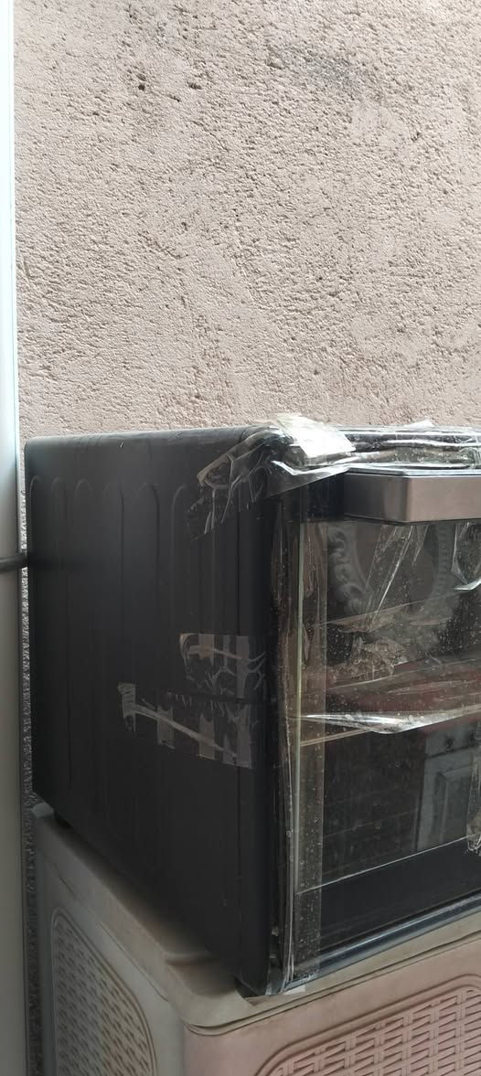 فرن كهربائي مستعمل جديد شغال فوك وجوا فقط سبرنگ الباب تحتاج تبديل  للبيع سعره 35 الف و مجال قليل نضافه 85% ناصريه مركز ***********
