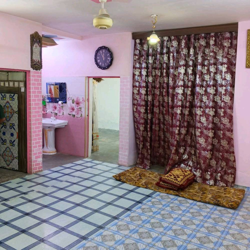 ((بسم الله الرحمن الرحيم))
🏡     🏘      🏚 

السلام عليكم

#يوجد_بيت_طابق واحد_للبيع

#العنوان  الفلوجة 
#حي الرسالة قرب مدرسه الخليل 

✅المساحة : 280م

الواجهة: 16,25
النزال: 17,25

غرف عدد 2
استقبال 
صالة
مناور 
مطبخ
صحيات 2
 كراج سيارة 

                       #بناء 🧱 : بلوك 
      
     #شارع 🏞️⬆️⬆️ : 8م كامل الخدمات من مدارس اسواق

        ⚖️⚖️   نوع الملك : عرصه ماشيه بي معامله طابو بلدية قديم
ومستلم بي سند مؤقت منتضر تسعيرةالطابو   🏙 

            #السعر60 مليون وبي مجال 

💯علماً البيت جاهز للسكن