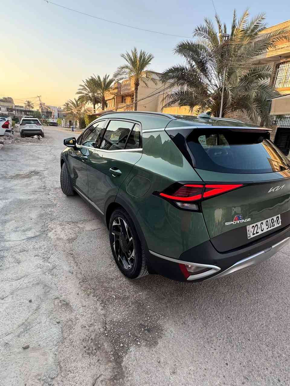 اخوان كيا سبورتج 2024 خليجي فول 1/1 عدا بلوراما ماشية 29 ألف مكفولة من صبغ وتفتح و بارد و تبديل ع وضع شركة لونً مميز زيتوني
4 وضعيات قيادة 
بصمة تشغيل 
كشتات هيتر 
كشنات كهرباء 2
رادارات امامي وجاني وخلفي 
قطعتين تبريد
أستريد هيتر 
باب صندوق كهرباء 
تشغيل عن بعد 
ويل جبير 
شفتات استيرن 
وبعد بيها اهواي موصفات رقم أربيل 
عنوان بغداد الرصافة حي البنوك 

***********
