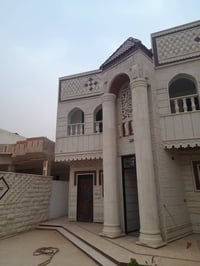 دارالبيع ٣٠٠م في القادسيه حي الجامعة متكون من ٥ غرف نوم صاله  استقبال ...