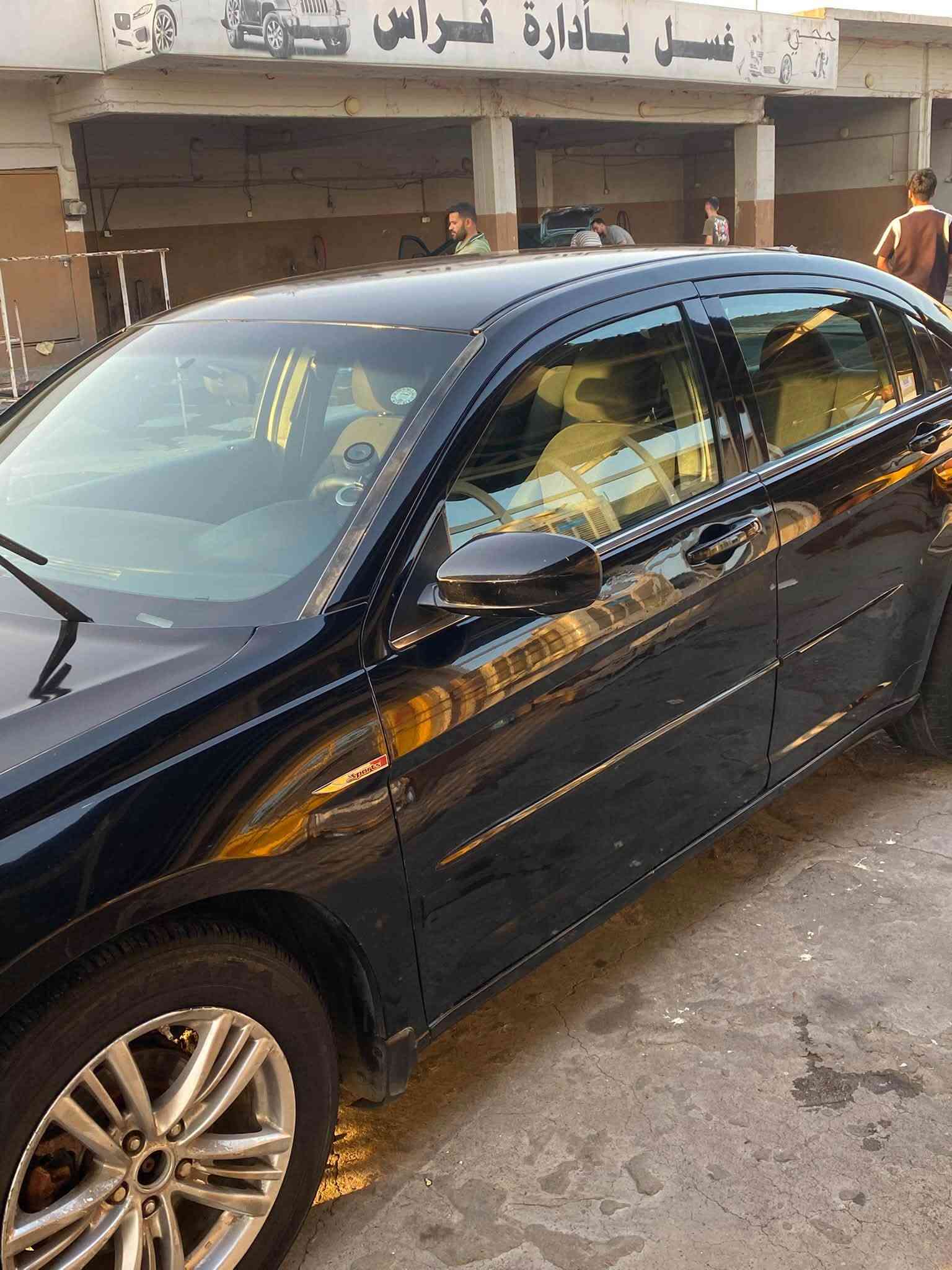 🚘 كرايسلر C200 للبيع
موديل 2012، لون أسود ⚫️

السيارة نضيفة وحالتها زينة جداً، والمحرك والكير نضاف وما بيهم مشاكل.

❄️ تبريدها ثلج ويشتغل كلش زين
📱 شاشة Apple CarPlay وتدعم الخرائط
🛞 طخم جديد
🔧 السيارة جاهزة للاستخدام وما بيها مشاكل 

ضررها: ربع جامِلَغ ورا، مصبوغ وبيه معجون، والصندوق والبوند بيهم تقحيل.

💰 السعر: 68 ورقة قفل 🔒 
📍 المكان: الموصل
ولحد يكسر بالسعر 
متواجد واتس اب 
***********
