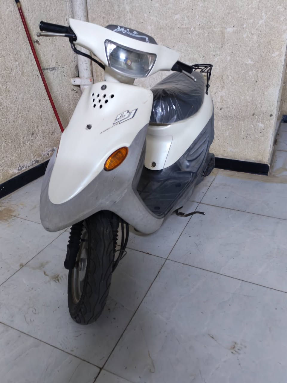 سلام عليكم شباب دراجه يومها تسعه لل بيع صارلها 10اشهر من طالعه من وكيل مكفوله من طول ل طول كلها بلاديه شرط فحص برغي ما مفتوح بيها سعر 650وبيها مجال ***********
