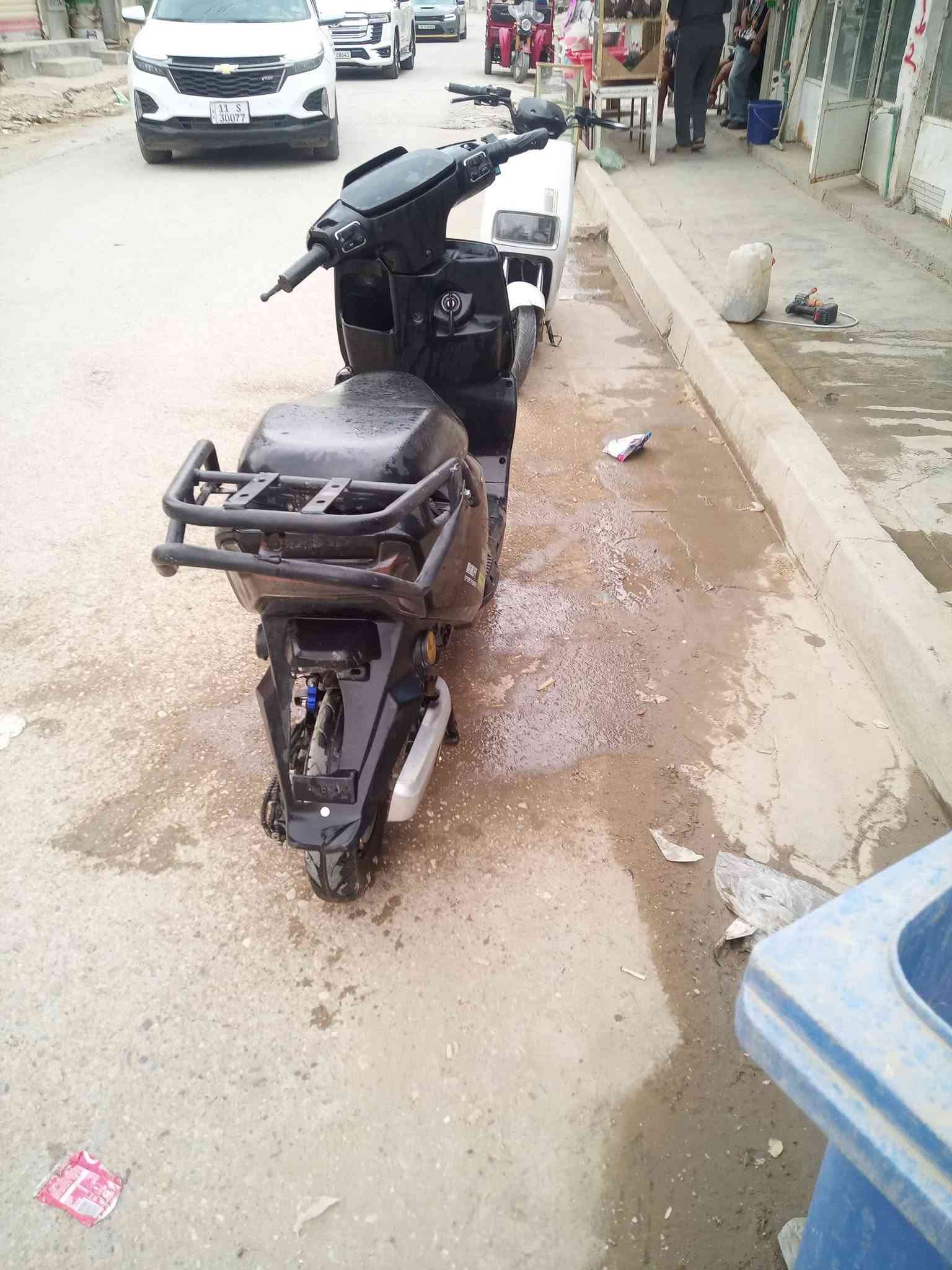 متاح دراجه عدد 2 كاملة شغلات عدد البطاريات 4 سعر 600 بغداد الجزيرة السياحة هاتف ***********
