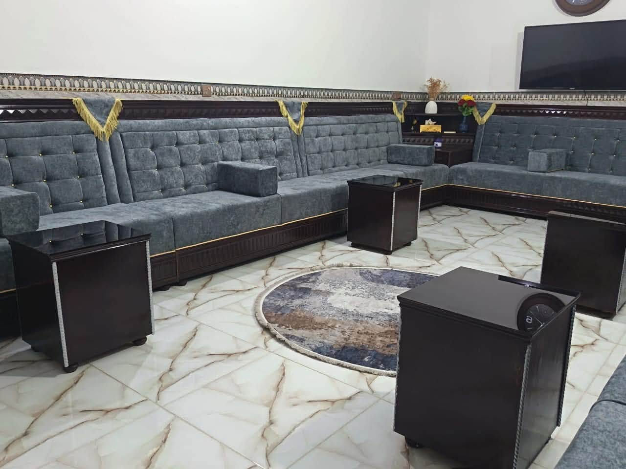 هذا عملنا اليوم حسب طلب متر الواحدمتر٢٠٠الف معمل موبيليات هايدي وتصليح كافة القنفات والأثاث 
👉✌👌
#الفرع جلولاء🙏 سوق السبت.💯💯👇
الخشب افلاويت أمريكي👍👍
اسفنج مميز أرقى أنواع الاسفنج مع الضمان👍👍
القماش شامو مشجر مع ساده قديفه أرقى أنواع القماش👌
لتصنيع وتصليح كافة أنواع الأثاث 👌🛋🛋😘
وبيع الأخشاب وغرف نوم 
رقم الهاتف ***********📞☎️☎️
#لسنا _الوحيدون-لكننا _الأفضل🏚👌❤✌👉
