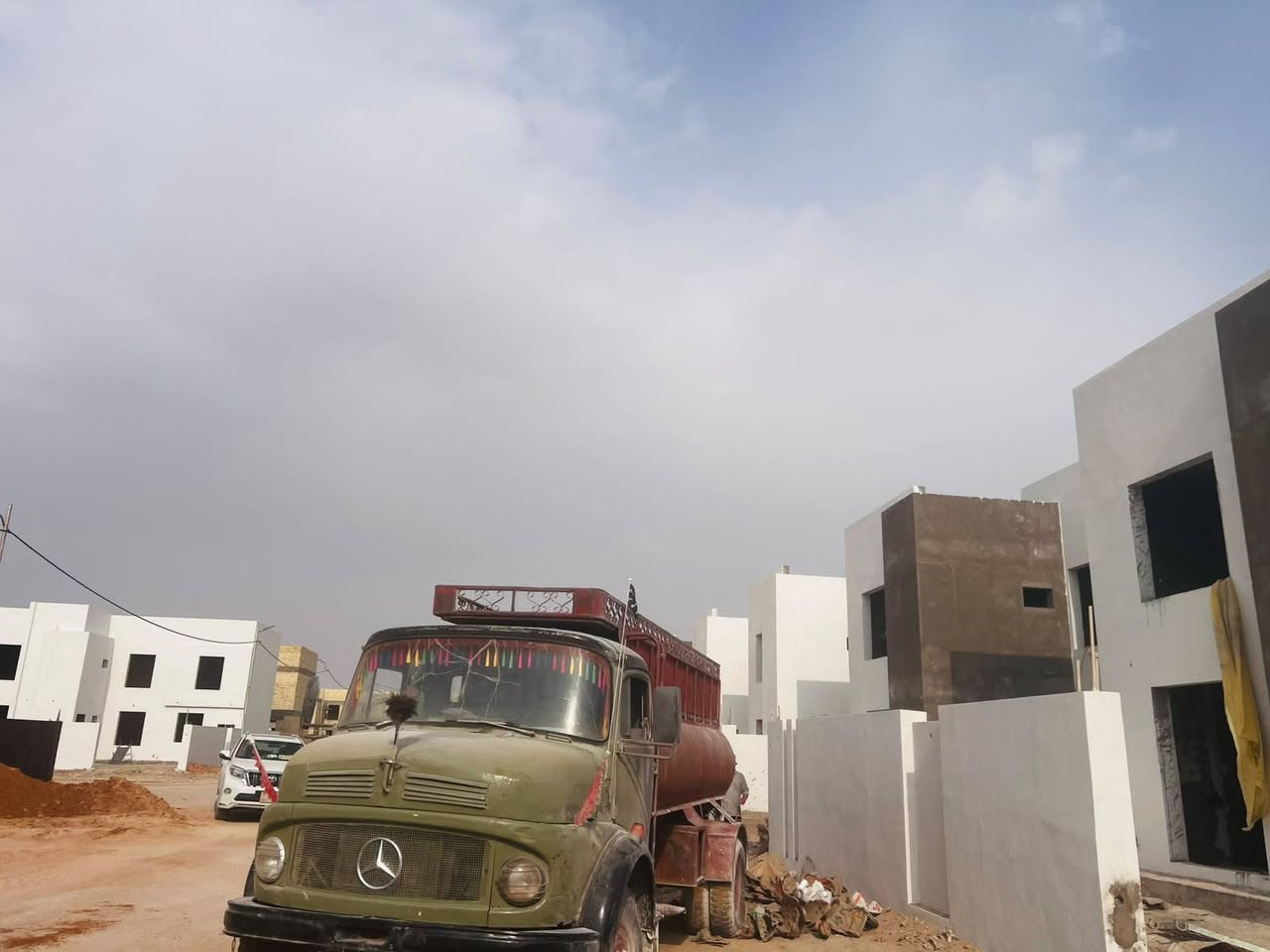 شاحنة • ماكو تفاصيل