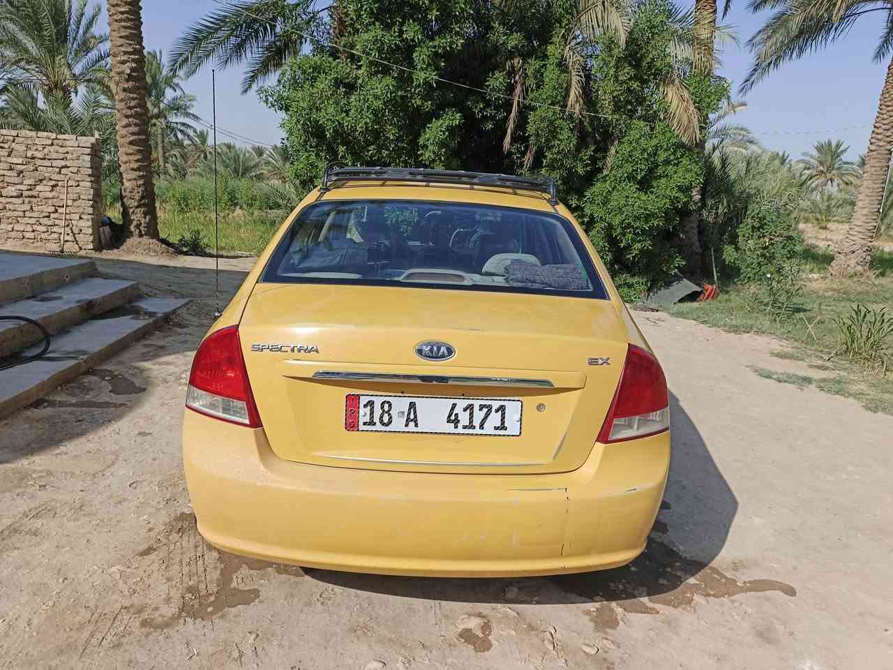 السلام عليكم كيا سبكترا للبيع موديل 2009 سياره نظيفه وارد امريكي  بس بنيد مبدل بدون دواخل منظومه مال غاز محرك وكير حداديه كفاله عامه وتخم تاير رقم بابل الجديد السياره باسمي السعر. 80 وبيه مجال ‏‪المكان بابل ناحيت النيل  ‏‪***********‬‏

