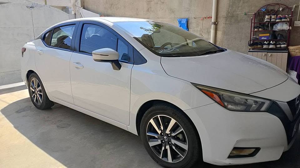 نیسان سەنی (Nissan Sunny SV) خەلیجی مۆدێلی 2021 – زۆر خاوێن
مۆدێل: 2021 (خەلیجی)
مواسەفات: SV ڕەنگ: سپی به فری 
ڕۆشتن: 132 هەزار کیلۆمەتر
ڕەقەم: هەولێر
ڕوونکرنەوەی سۆنەر: تەنها لای چاملغی دواوەی لای شۆفێر کەمێک تعدیلی هەیە لەگەڵ خوار ڕەقەمەکەی (بەپێی  سۆنەری هاوپێچ).
شاسی، درع، و تاخم ئێرباگ: تەواو بە شەرت و بێ کێشە.
مەکینە و گێڕ: زۆر نەرم و بێ کێشە بە شەرتی فەحس.
تێبینی: ئۆتۆمبێلەکە زۆر ئابوورییە لە بەنزیندا،  کارتی به نزینی هه یه هیچ مەسرەفێکی تێدا نییە.
نرخ: 115 وەرەقە (١١,٥٠٠$) و کەمێک مامەڵەی تێدایە
شوێن: کەرکووک
ژمارەی پەیوەندی و واتسئاپ: *********** شمشمل, السليمانية

