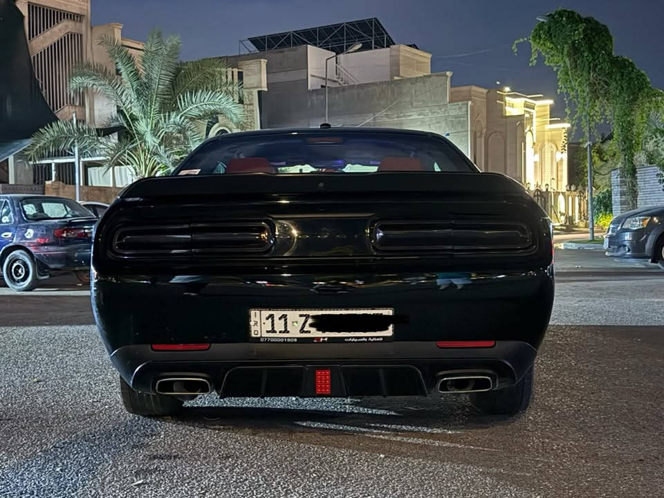 Challenger 2023 GT — LAST CALL

حادث، جاملغ خلفي راجع BDR 
وجاملغ الامامي الايمن مبدل ومصبوغ وشبر من البنيد مصلح 
ومصبوغ امريكا وبيهة سحبة بصيطة بالشاصي الامامي 
والكارفكس للتأكيد

🚘 السيارة كاملة مكملة، ما ناقصها أي شي.

🔥 المواصفات:

* رادار خلفي جانبي
* كشافات ضباب زينون
* مصابيح أمامية LED
* حساسات
* سستم صوت Alpine
* ويل قياس 20 إنج
* مقاعد رياضية
* مقاعد كهربائية
* تشغيل عن بُعد
    * ستيرن كهربائي
* محدد سرعة
* شاشة CarPlay
* كاميرا خلفية
* مرايا متحسسة للإضاءة العالية
* دخول ذكي (بصمة)
* ممشى 30,000 ميل

✨ إضافات السيارة:

كشنات مغلفة أحمر
سستم كاربون فاير 
دفيوزر+ سكوبات 
صبغ فجوج+ الويالة حراراي 
اضائة LED متغيرة ام الضمان 
برمجة نوك ومرارح وفتح سرعة وعزم الى اخره

المكان بغداد _ اليرموك
للتواصل ***********
