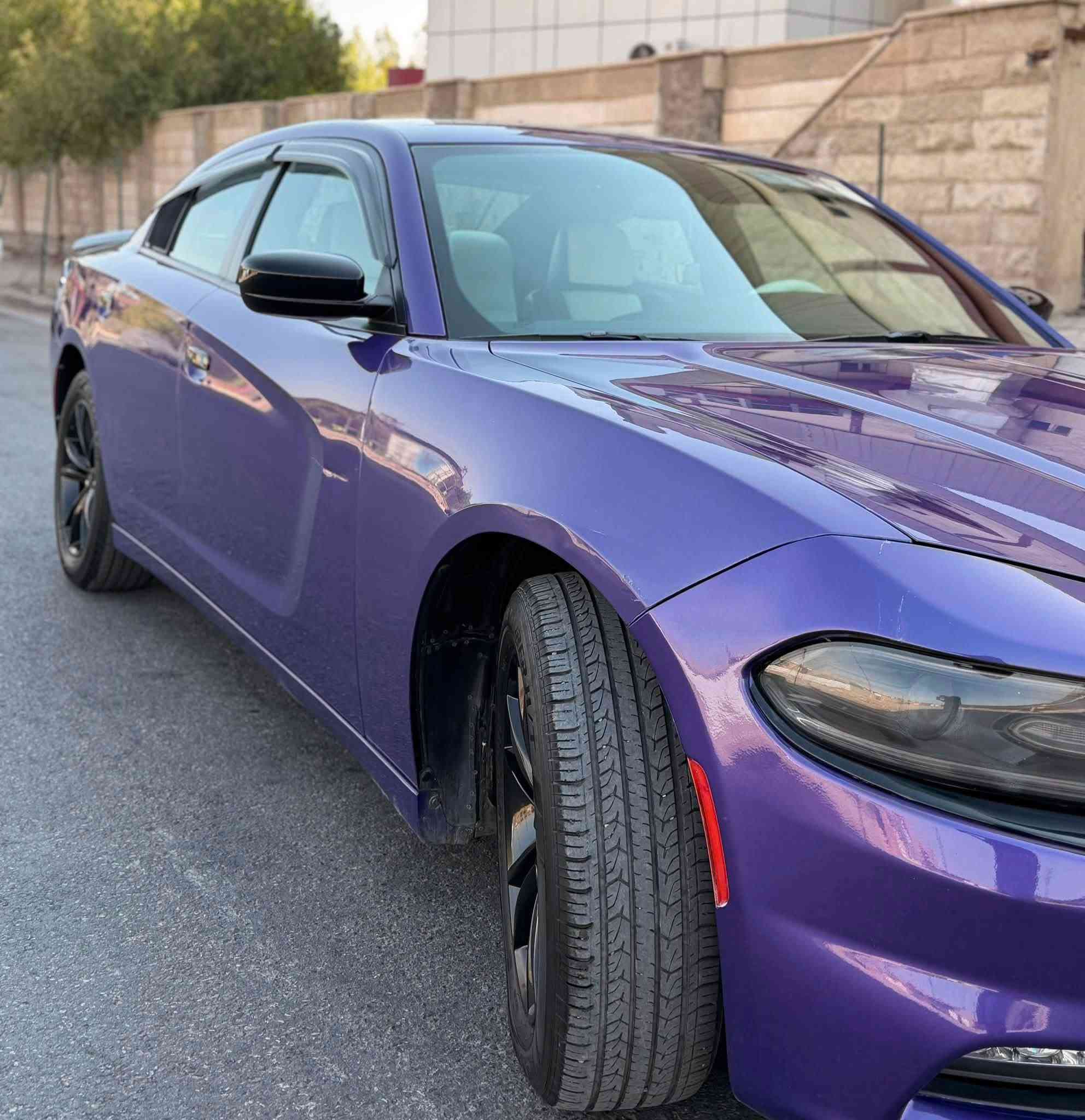 سلام عليكم للبيع او مراوس
جارجر  امريكي 2019 Sxt لون بنفسجي مميز سياره بدون صبغ بيه قطعه وحده مبدله نفس لون مغلفه ppf ابو ضمان 10 سنوات ماشيه 88 سياره جديده مابيه اي نقص رقم اربيل مكاني بغداد ***********
