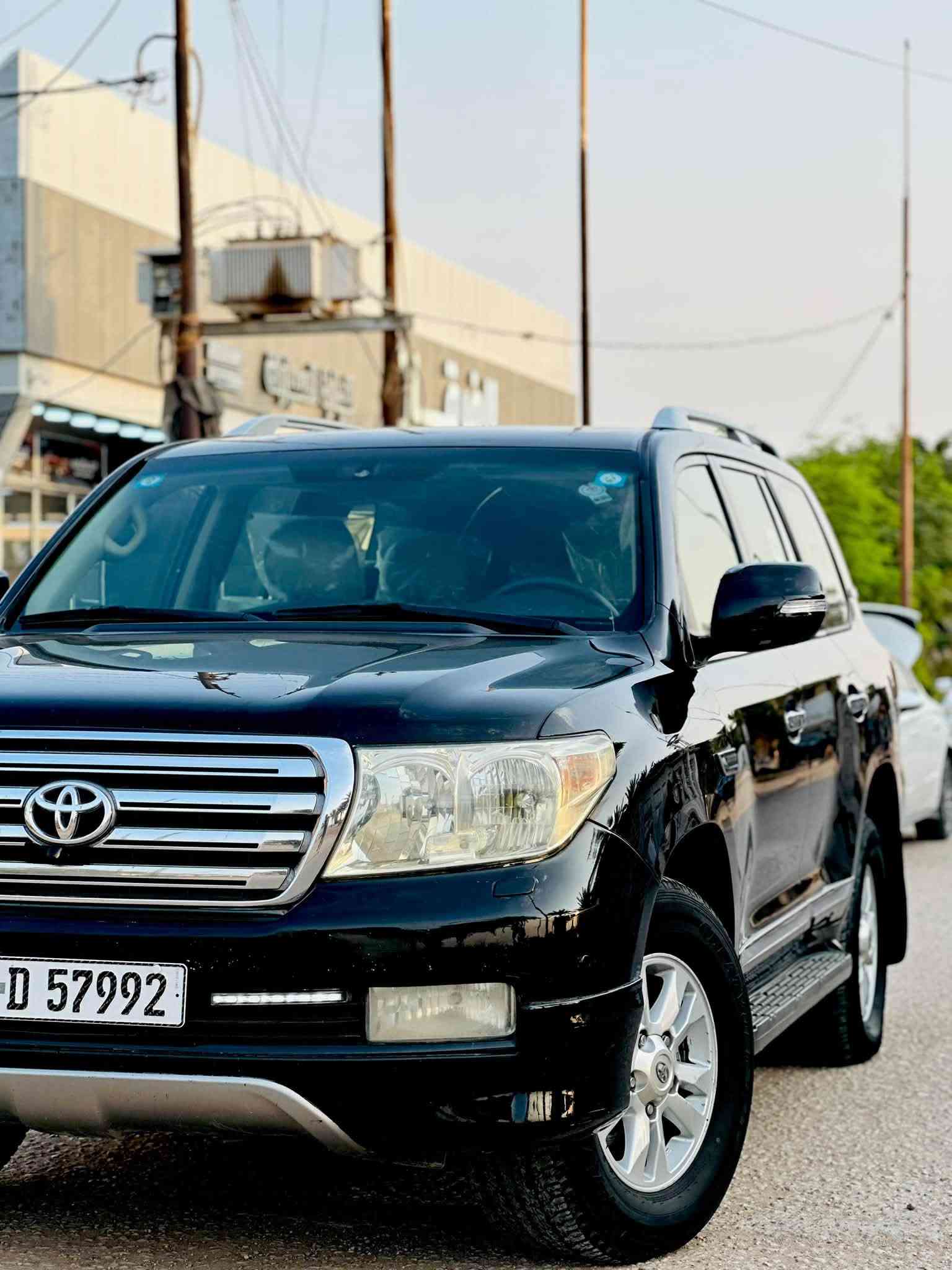لاندگروز • ٢٠١١ • فتحة سقف