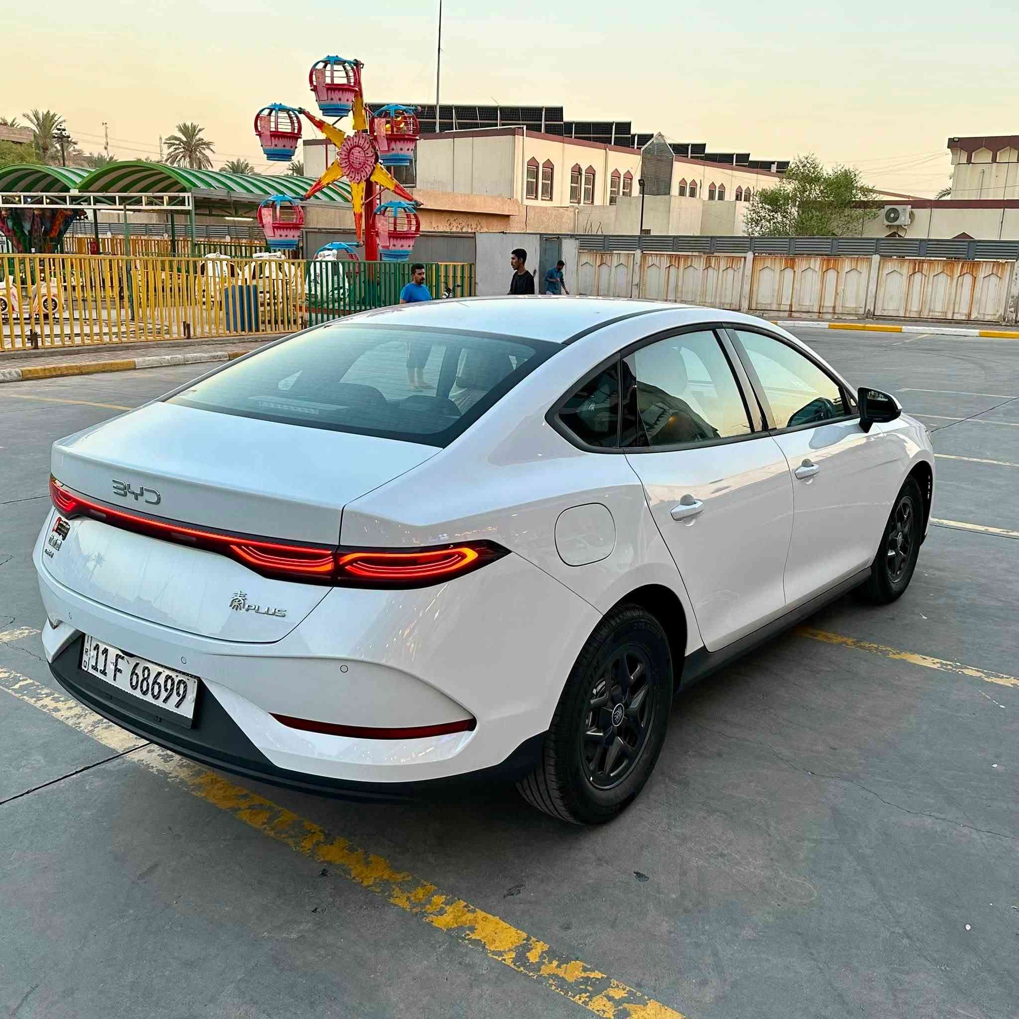 BYD QIN PLUS (وارد صيني)
الموديل :-2025
عداد المسافة الكلي :-2300 كم فقط 
لوحات التسجيل :- بغداد بأسمي شخصيآ
السعر :-20.000.000 د.ع قابل للتفاوض بشكل بسيط 
العنوان :- بغداد / جانب الكرخ ❤️
للتواصل :-***********
ملاحظة :- السيارة بحالة الزيرو نظافة الكشر 100‎%‎ وبعده بلزكات الشركة.
