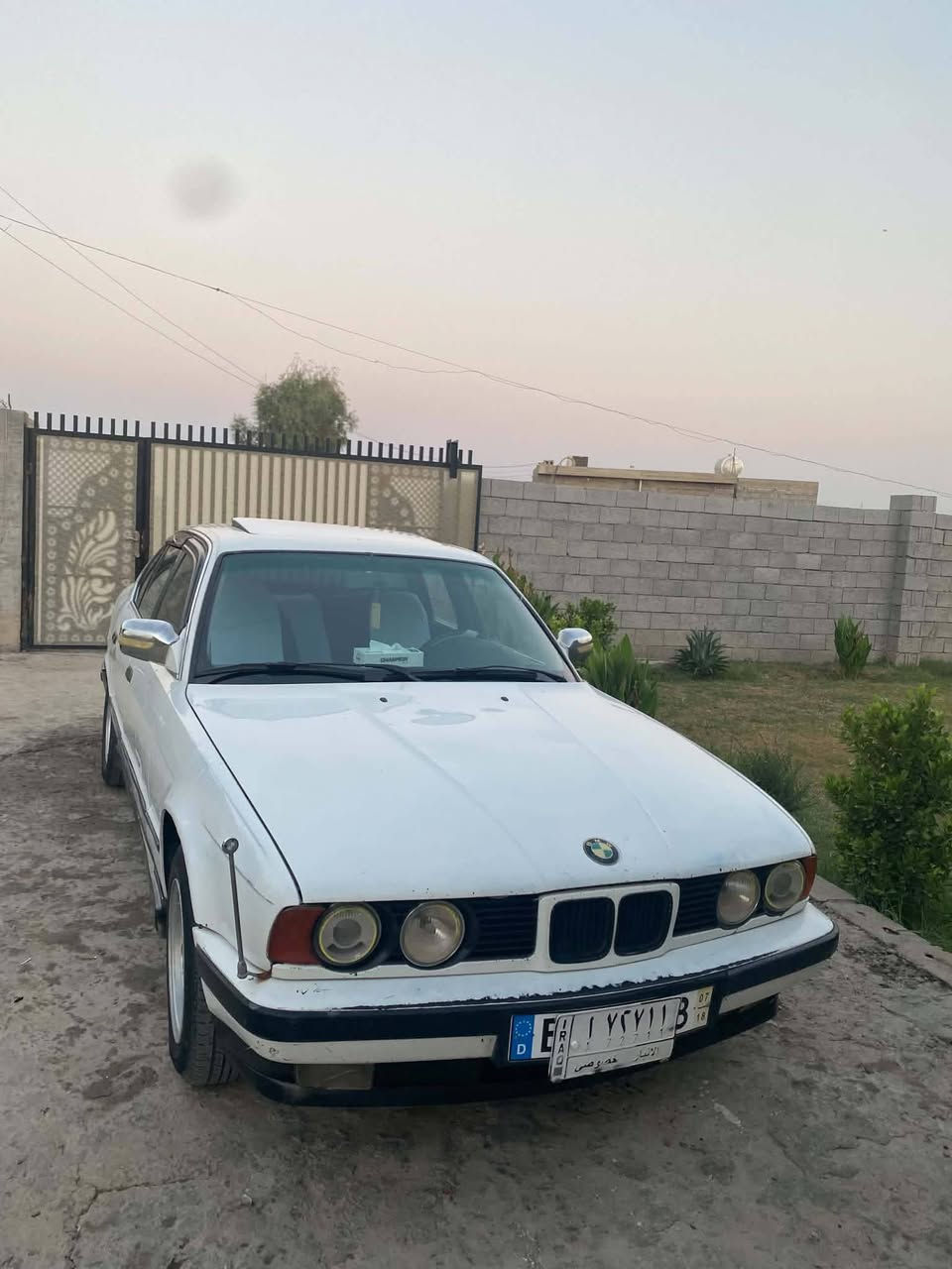 للبيع بي ام ٥٢٥
رقم انبار الماني سنويه عضم عاج 
محرك مسكر جديد
 كير عادي جديد
صدر جديد 
تخم تاير 
تخم ويل كب
فتحه سقف 
كهربائيات كلها شغاله
دواخلها جديده
شاشه وسيتم صوت
السياره بلاديه بدون ضربه أو صبغ 
السعر ٣٥ 
مكاني الرمادي 
***********
