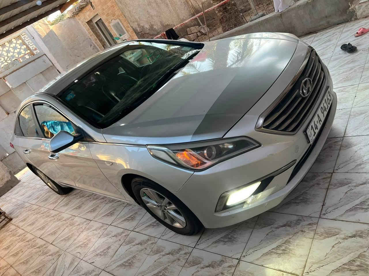 ‏سلام عليكم سوناتا موديل 16 وارد كوري مكينة 2000 تبريد بيها قطعتين صبغ فقط بدون ضربة/***********/ سياره جاهزه منضوبه غاز جديده تبريد  ثلج ❄ سياره مال بيت جاهزه من كلشي حداديه تخم تاير داخل جلد مكان البصره قضا القرنه .... السعر 115 بيهاا مجال كلش قليل حك الجيه
