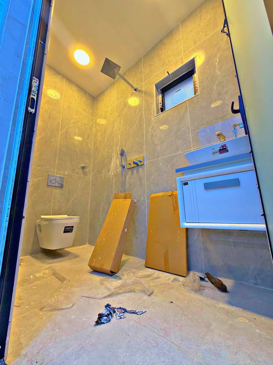 🔥 بيت زيرو للبيع في الغزالية! 🔥
80 متر فقط، لكن التوزيع والخدمات يخلوك تستفاد من كل متر 👌

🛏️ 4 غرف نوم
🛣️ شارع 15 متر
✨ بناء زيرو
📍 الغزالية – شارع مدير الأمن

😍 إذا تريد بيت مرتب، جديد، وموقعه حلو… هذا يستاهل تشوفه!

📞 ***********
📞 ***********

🏢 عقارات نجمة الغزالية
