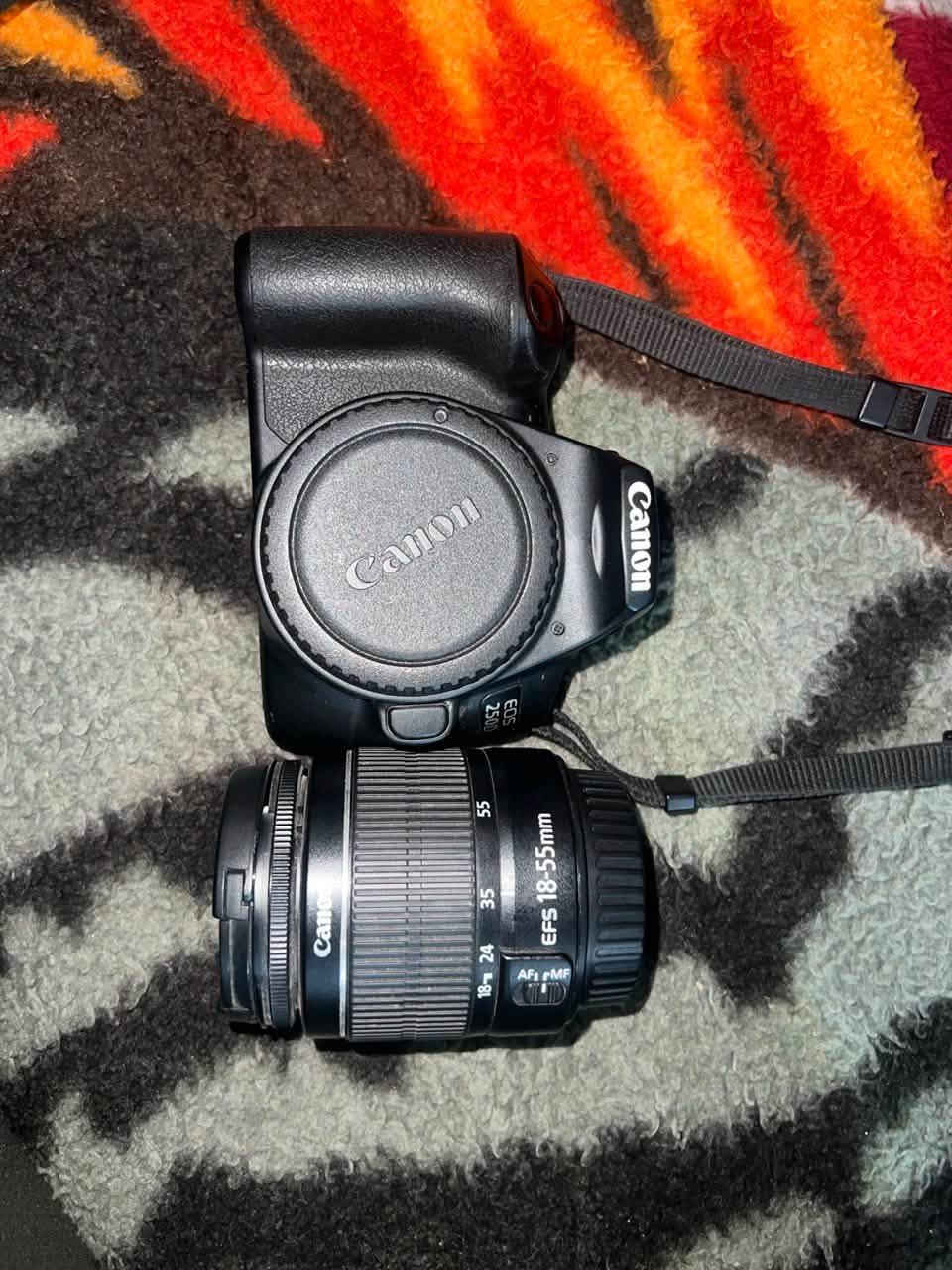 مكلف بلنشر
كامرة Canon250D 
نضافه 95‎%‎ 
مع العدسة الكت 18-55، شاحن و بطارية 
كامره 4K فوتوا + فديو 
مع هديه حقيبه و رام 32گيگا
السعر 650 وبيها مجال

 العدسه  50 mm بـ150 الف 
العدسه mm70-300 بـ120الف

الاسعار قابله للتفاوض 
للتواصل فقط فقط واتس اب او الاتصال ع الرقم التالي 
***********
