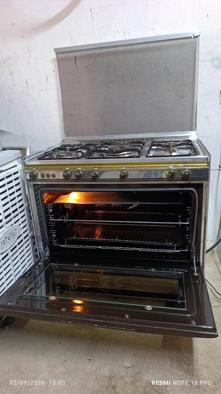 تەباخێکی کریازی پێنج چــاوی مــیسری ڕەقەم یەکمان لایە وەک لۆک وایە زۆر کەم بەکار هێنراوه ئاگرێکی زۆر جوان بەهێزی هەیە 
دەسکاری نەکراوە لەسەر ئەسڵی خۆی ماوەتەوە 
💥💥💥💥💥💥💥💥💥
تۆی بەڕێز ئەتەوێ تەباخ بکڕیت باشترین بێت و ئاگری بەهێز بێت تەنها کریازی باشترین جۆری تەباخەو ئەزمونکراوە
🔥🔥🔥🔥🔥🔥🔥🔥🔥
ناونیشان/کــــەلار
پ.***********
هەرئەشیایەکتان هەیە لەتەواوی گەرمیان و دەورو بەری پەیوەندی بکەن یان نامەبنێرن
