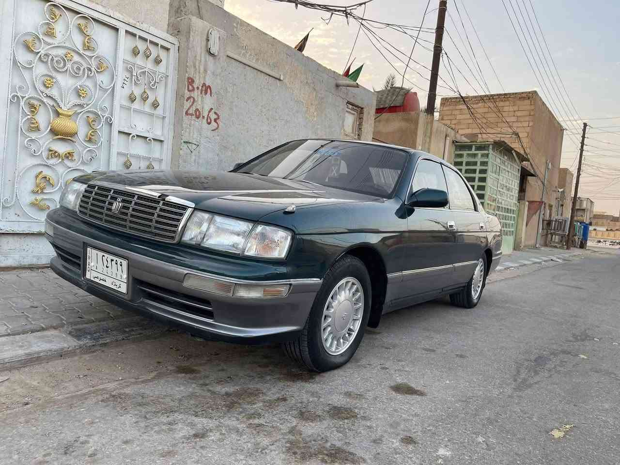 السلام عليكم احبتي الكرام 
معروض للبيع تويوتا كراون بطه منفصل لون اخضر غير محدد موديل 1993 رقم كربلاء دولي مشروع وطني تحويل مباشر وين ميعجبك تريد وكاله عامه تريد تحويل گير ومكينه 2500 ديلكو المكينه والگير شرط حاويه 
السياره كفاله عامه من كلشي كص ونقل وعيب وضربه واصوليات وخياس شرط النظافه السياره واحلا من الصور وجاهزه من دواخل بالكامل حاويه مسجل تنته جديده وارضيه جلد كهربائيات حداديه اسفنج اكسن وگاردن جدد تبريد منضومه كامله ويل جديد ادامه جديده سنتر لوك جام كله شغال مابيها نقص ابد مال جناي وكفاله عامه ومداور ثاني يوم مكان السياره النجف  السعر ٦٢ وبيها مجال بسيط للشراي
للاتصال...***********
