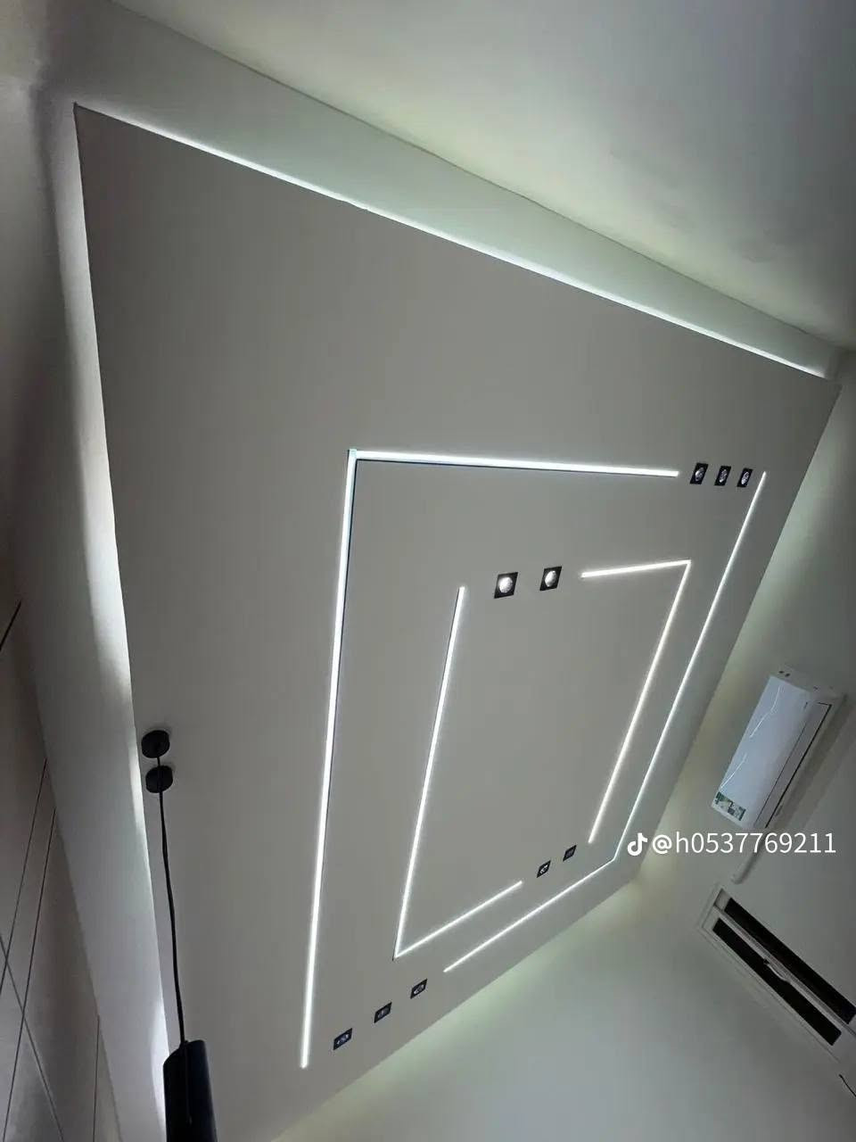 لمسة ابداع عمل متقن وبأسعار تنافسية@تبحث عن الفخامة والتميز في بيتك أو محلك؟ ✨
حوّل جدرانك وأسقفك إلى لوحة فنية مع أحدث ديكورات الجبس بورد! نوفر لك تصاميم عصرية (مودرن وكلاسيك) تناسب جميع الأذواق والمساحات.
خدماتنا تشمل:
• أسقف معلقة بتصاميم مميزة وإضاءات مخفية.
• شاشات بلازما وديكورات حوائط شيك جداً.
• قواطع وعوازل جبسية للمكاتب والشركات.
• تغطية عيوب الأسقف والتشققات بشكل نهائي.
لماذا تختارنا؟
✔️ دقة عالية في التنفيذ والتشطيب.
✔️ التزام تام بالمواعيد والتسليم في الوقت المحدد.
✔️ أسعار تنافسية تناسب ميزانيتك.
✔️ استخدام أفضل الخامات المقاومة للرطوبة والحرارة.
📞 للاستفسار والمعاينة المجانية، تواصل معنا الآن:
• رقم الهاتف: [***********]
• واتساب مباشرة: 
📍 مكان العمل: [ النجف كربلاء الحلة بغداد ا]
(شاهد الصور في الأسفل لبعض أعمالنا السابقة 👇)@
كادر سوري مختص

نص مكتوب في الصور:
- @h0537769211