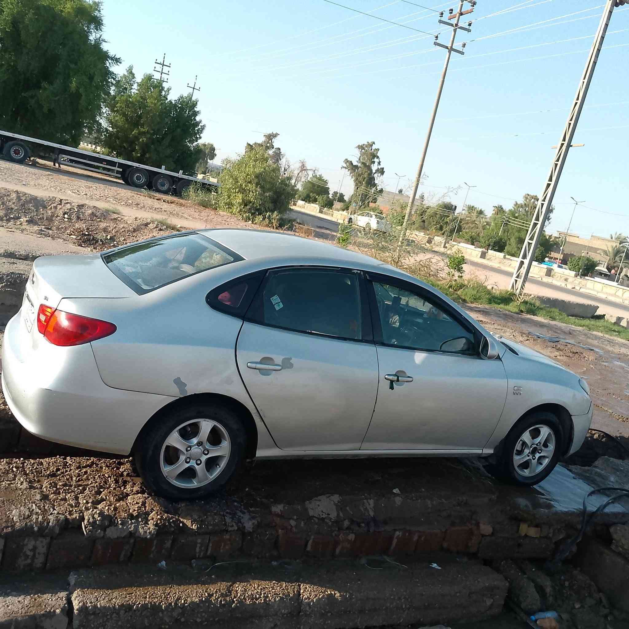 سياره النترا للبيع موديل 2007 خليجيه صبغ عام بيه  طخطخات.   محرك بي ضعف  كير حاويه تخم  تاير جديد كهربائيات شغاله غرامات عليه 600  السعر 72بيه مجال حك الجيه///// ***********/////***********///// محرك    1600  دكشن عالي ///الموشراي الاينتصل  رحمه لبيه.  العنوان بابل محاويل
